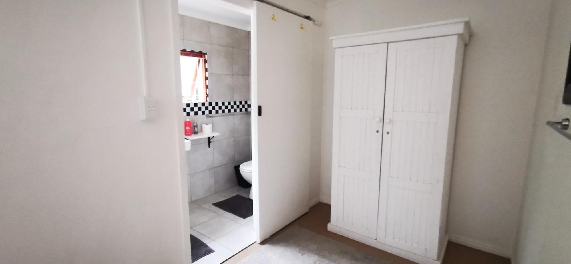 Backpackers & Budget Hostel *